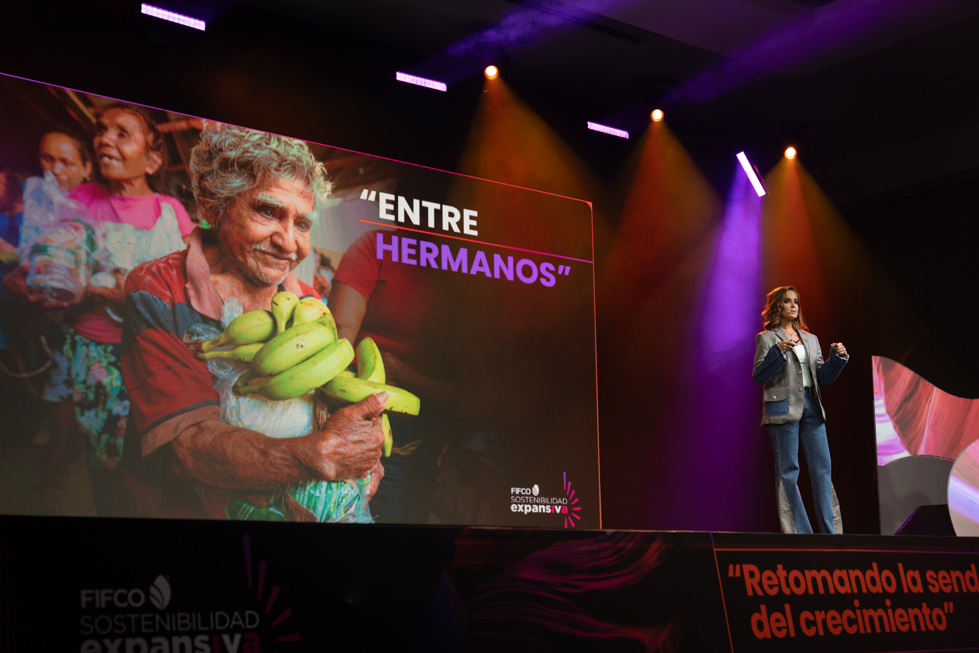 Maria Pía Robles, directora de Relaciones Corporativas de FIFCO, detalló los resultados de las acciones en materia Ambiental, Social y de Gobernanza de FIFCO.